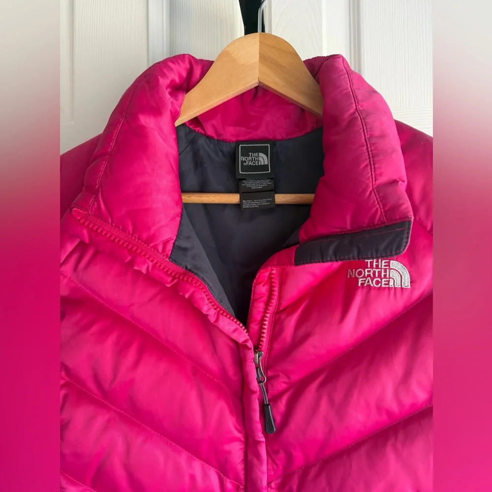The North Face Women's Bright Pink Quilted Vest Puffer Size: M